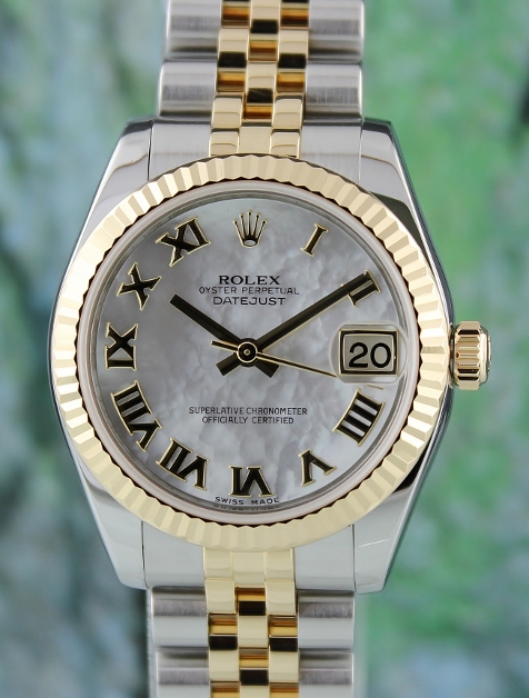 (image for) A ROLEX MID SIZE OYSTER PERPETUAL DATEJUST / 178273